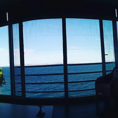 Deep Blue Sea *